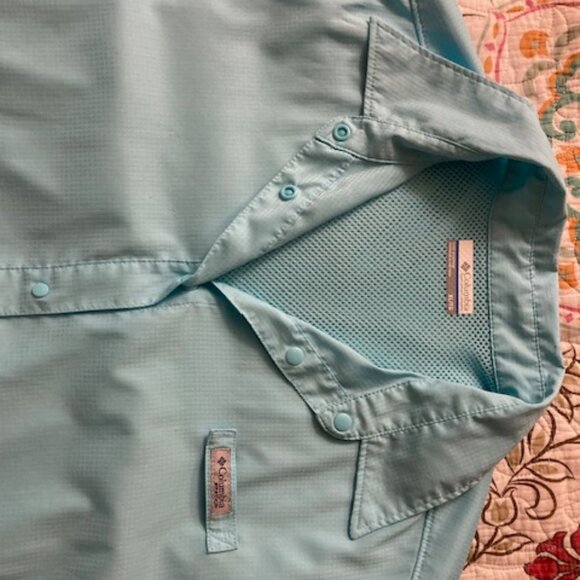 Columbia Hiking Shirt, XL, short-sleeved,light blue, ventilated, only worn once - Picture 7 of 11